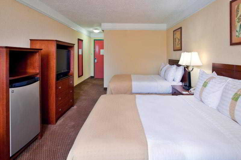 Holiday Inn Ponce & El Tropical Casino By Ihg Buitenkant foto